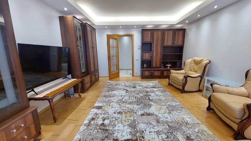 Unirii, Bd. Mircea Voda, v-a-v ANFP, stradal, decomandat, centrala