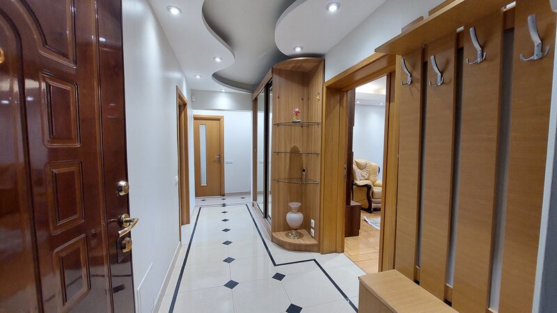 Unirii, Bd. Mircea Voda, v-a-v ANFP, stradal, decomandat, centrala