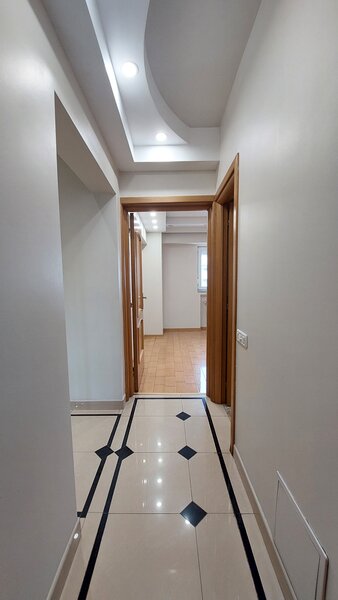 Unirii, Bd. Mircea Voda, v-a-v ANFP, stradal, decomandat, centrala